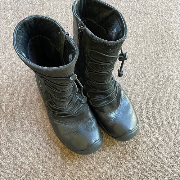 keen dry waterproof boots black leather suede moccasin boots women’s 8 - Picture 3 of 9